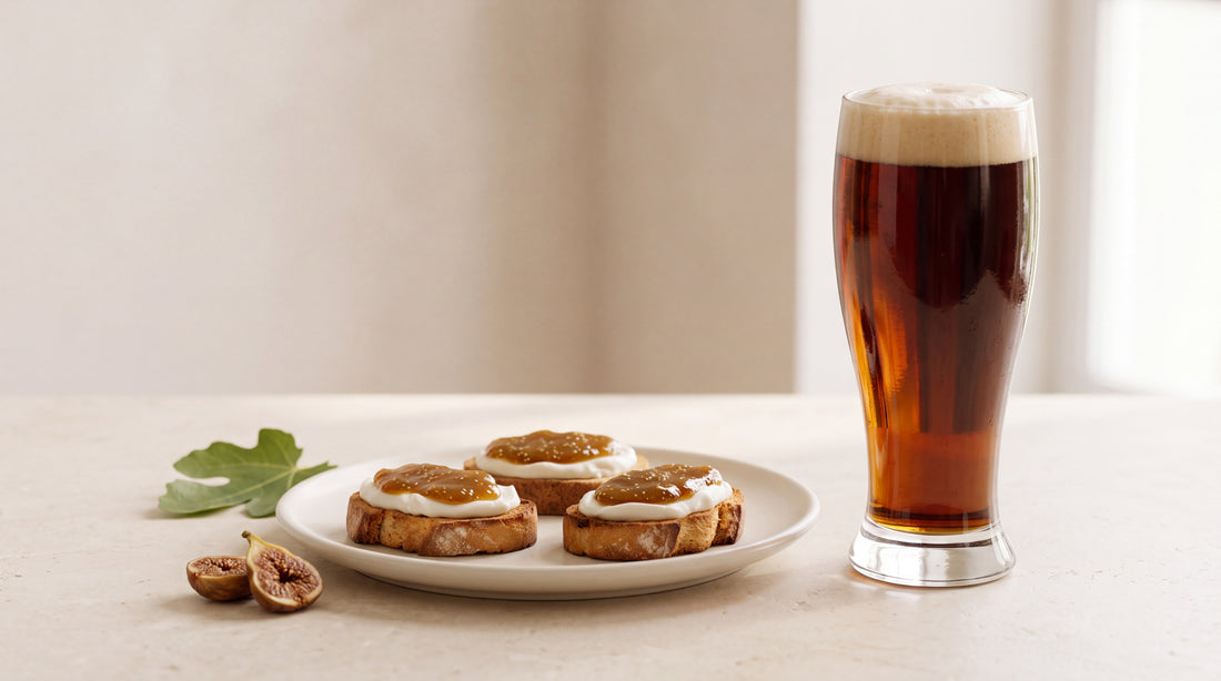 Dunkel: pane tostato, formaggio morbido e un velo di fichi con confettura di fichi Minnelea