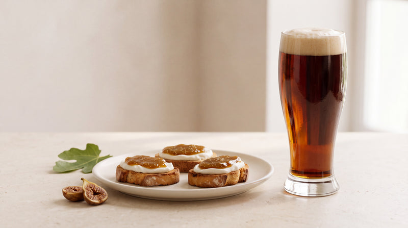 Dunkel: pane tostato, formaggio morbido e un velo di fichi con confettura di fichi Minnelea
