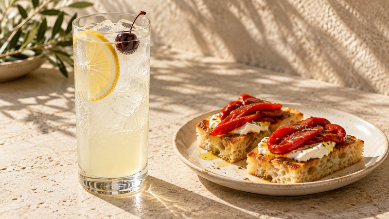 Tom Collins: focaccia al formaggio e peperoni con peperoni sott'olio Minnelea